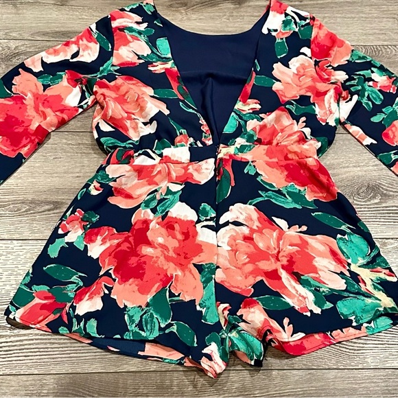 Lulus Sweetest Song Backless Long Sleeve Blue Floral Print Romper Size Large - Picture 4 of 9